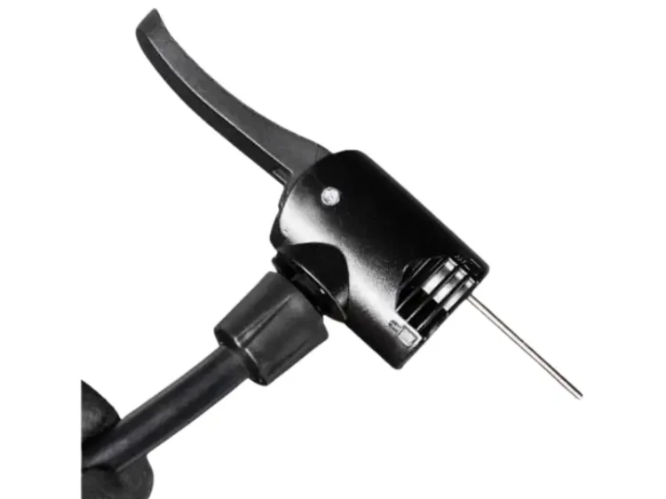 Pompka do kół i piłek - końcówka