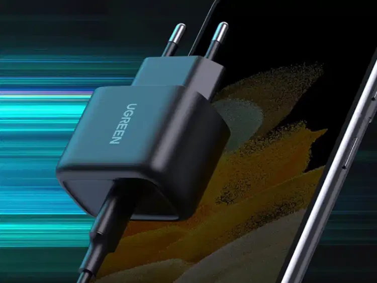 UGREEN Ładowarka sieciowa USB-C, 25W, PD, z kablem 2m USB-C - 4