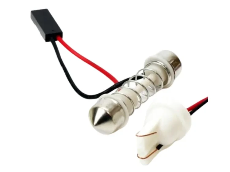 Żarówka LED C5W 12V Amio 01621 adapter W5W