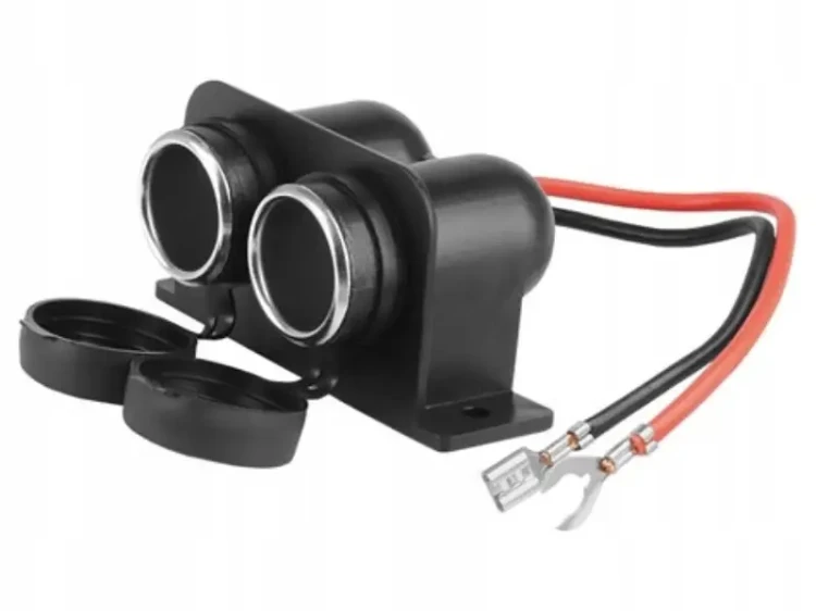 Gniazdo zapalniczki podwójne