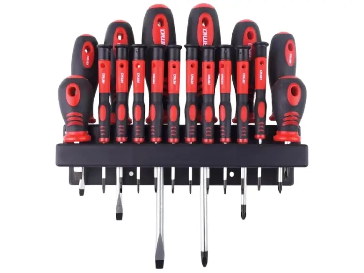 Zestaw wkrętaków z wieszakiem 18 szt.