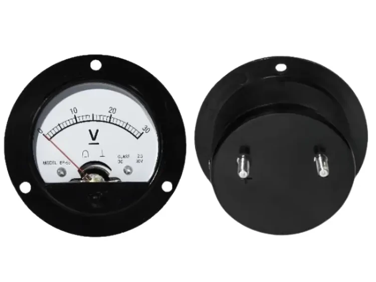 Woltomierz samochodowy okrągły wskazówkowy 12V i 24V