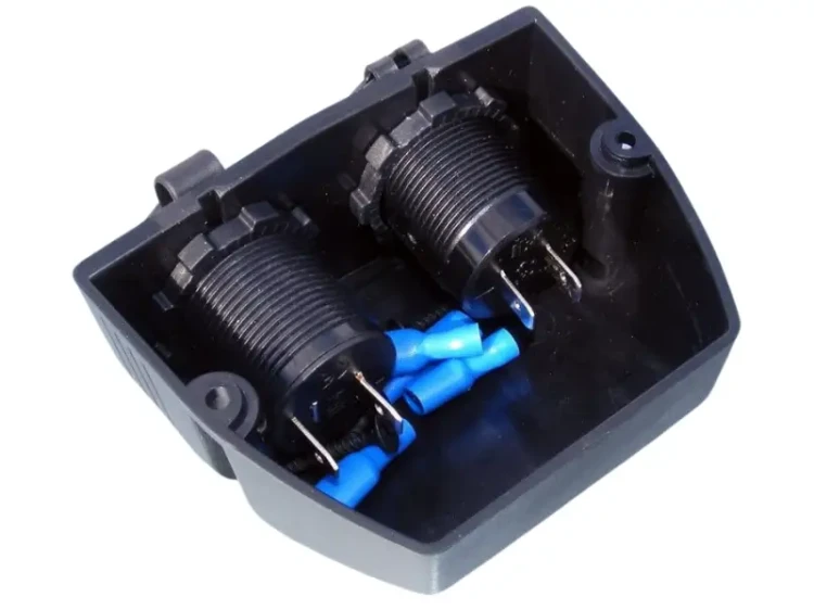 Gniazdo zapalniczki i ładowarka 2 X USB 12V i 24V_2