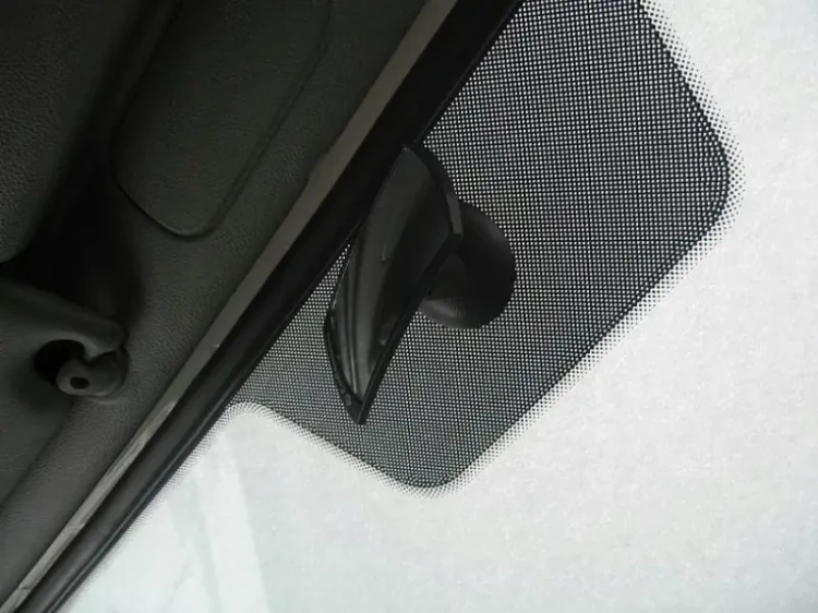 Mocowanie dodatkowego lusterka samochodowego