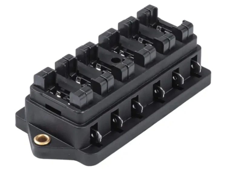 Skrzynka na 6 bezpieczników UNI_1