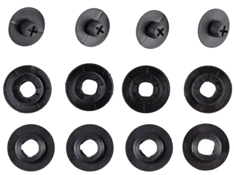 Spinki do dywaników