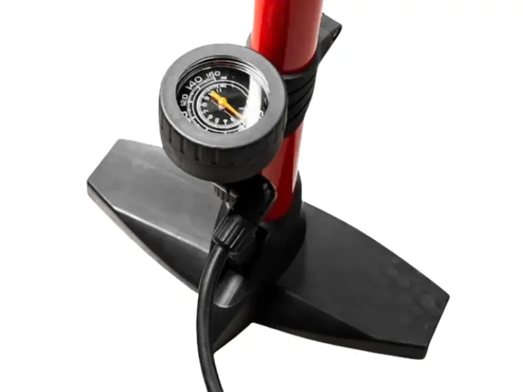 Pompka do kół - manometr